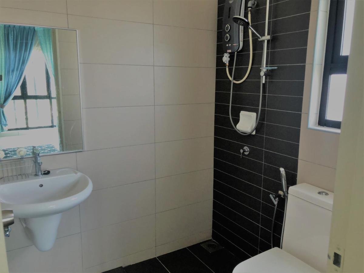 Vistamuslim Homestay Cheras Exterior photo